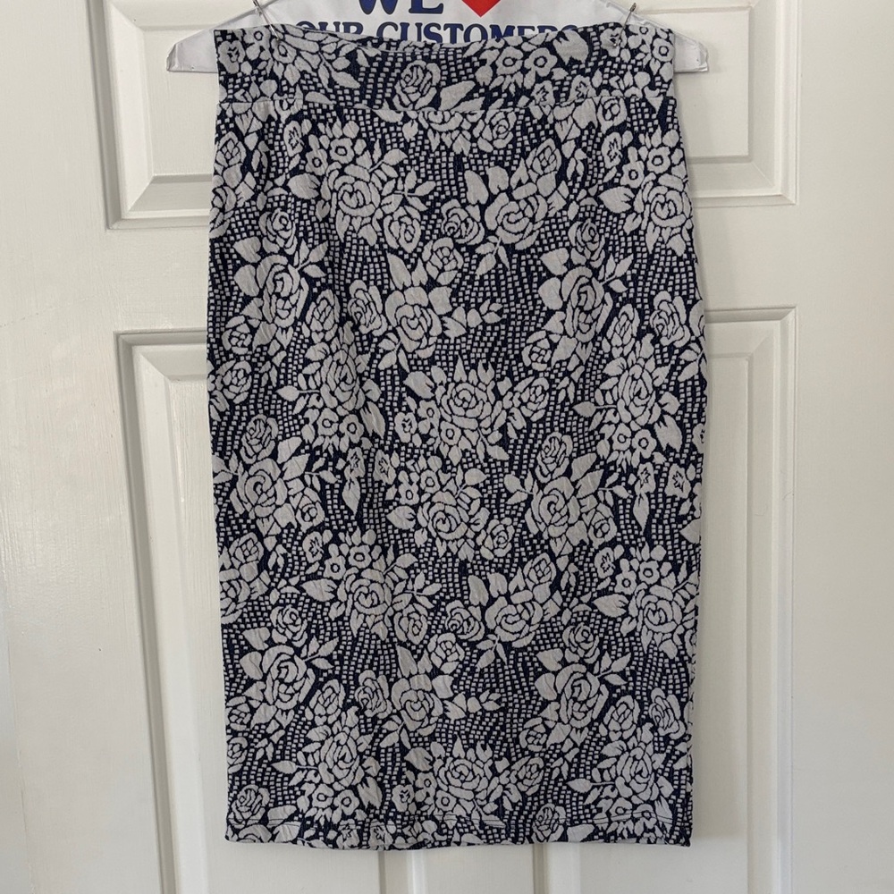 Floral Navy and White stretchy Pencil Skirt
